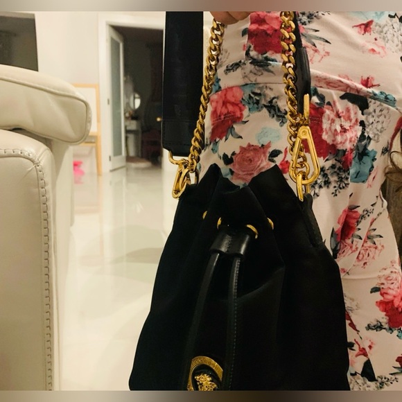 Versace Black and Gold Shoulder Bag with Medusa Logo - Picture 7 of 11